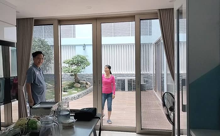 Cửa Nhôm Kính – Lựa Chọn Tối Ưu Cho Không Gian Mở Và Sang Trọng 1 nhom kinh 11