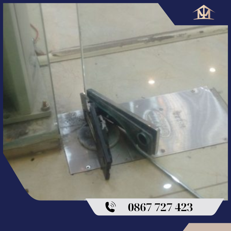 Cách Chỉnh Cửa Kính Cường Lực Bị Xệ | Giải Pháp Chi Tiết 2025 2 cach-chinh-cua-kinh-cuong-luc-bi-xe
